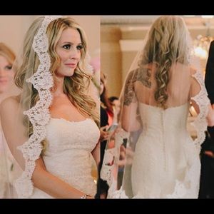 Custom ivory mantilla-style veil